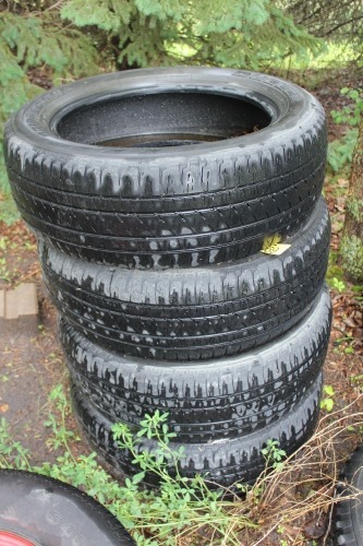 SET OF 4 - 255/55/R20 TIRES
