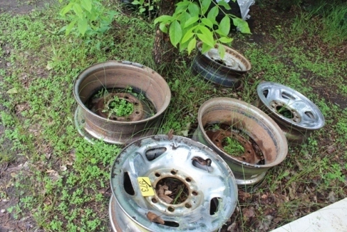 SET OF 4 - 8 BOLT RIMS