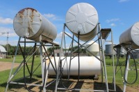 500 GAL DIESEL TANK ON STEEL STAND