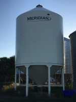 MERIDIAN 1615 3200 BU. EPOXY FERT. BIN