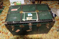 LARGE GREEN TRUNK W/ KEY