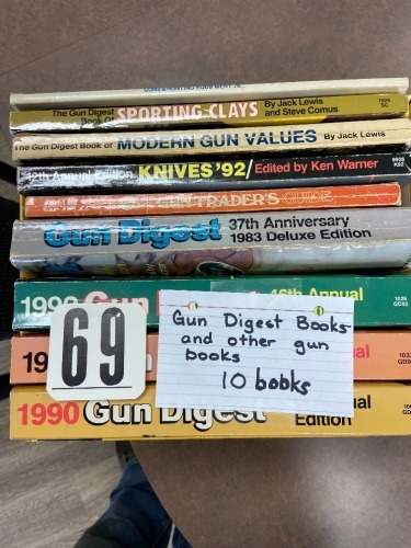 GUN DIGEST & ASSORTED GUN BOOKS