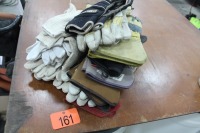 ASSORTMENT OF WORK GLOVES