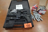 CROSSMAN .177 CO2 PELLET GUN W/ CARTRIDGES & PELLETS