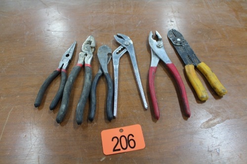 ASSORTMENT OF PLIERS