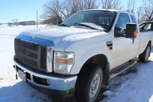 2009 FORD F250 XLT 4 WD, SUPER DUTY EXT. CAB W/ 8' BOX