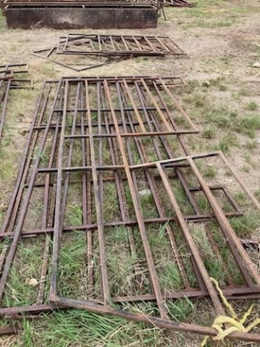 3 - 10', 1 - 9' PANELS