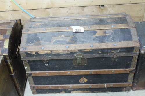ANTIQUE CHEST