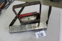 2 - MAGNETS