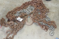 ASSORTMENT OF CHAINS