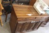 SINGER TOUCH TRONIC 2001 MEMORY SEWING MACHINE W/ CABINET