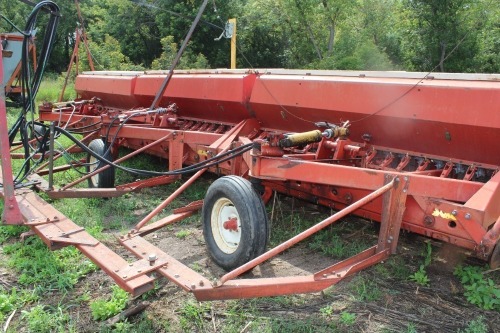 3 X 8' MODEL 620 PRESS DRILLS W/ LAURIER 30' MOVER