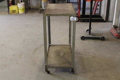 METAL STAND ON CASTORS