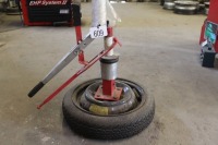 SMALL TIRE MANUAL TIRE CHANGER