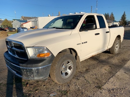 2009 RAM 1500 4 X 4 V8 W/ 260,681 KMS SHOWING