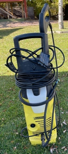 KARCHER 1700 PSI PRESSURE WASHER