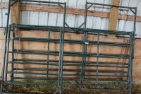 2 - 10' HI HOG PANELS W/ WALK THROUGH GATE