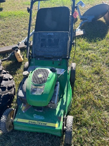 JOHN DEERE SELF PROPELLED LAWN MOWER