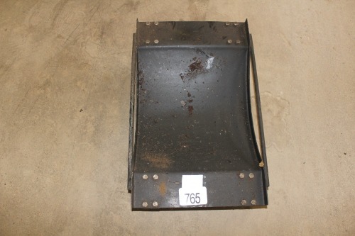 2 - VEHICLE STANDS ON CASTORS