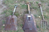 3 - SHOVELS, POTATO FORK