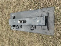 PLATE & 5TH WHEEL BALL HITCH