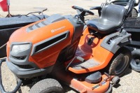 HUSQVARNA LGTH22V28 W/ 48" DECK, MOTOR NEEDS WORK, 22 HP BRIGGS & STRATTON , NO BATTERY