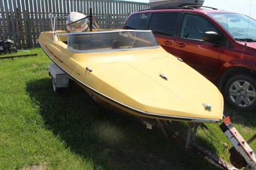 14' SPEED BOAT W/ EVINRUDE 135 STRANGLER, SKI BAR, TRAILER, (NO SEATS)