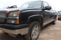 2004 CHEV SILVERADO 4WD, EXT. CAB, V8, SASK. PLATED, 487816 KMS SHOWING