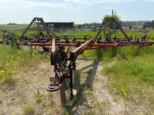 Morris CP-725 25 ft cultivator