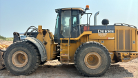 2013 John Deere 744K-II