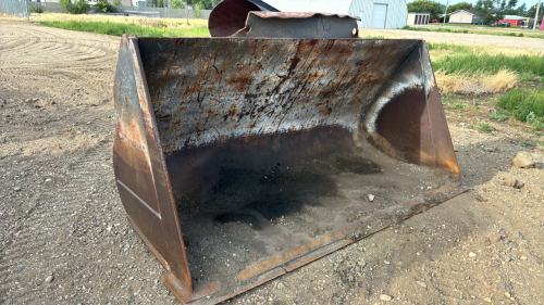 9’ wheel loader bucket