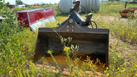 Brandt 72&rdquo; ditching bucket