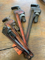 Pipe wrenches