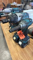 2 Makita 1/2â€ impacts with batteries