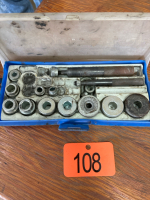 Bushing driver