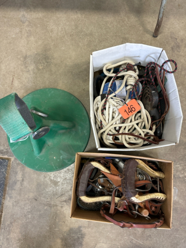 Quantity of horse tack/ hoof jack