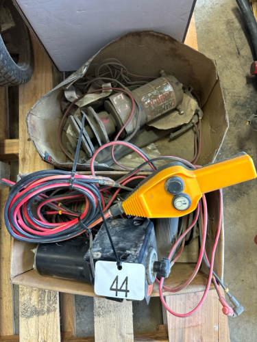 3 used 12 v winches