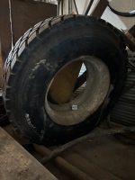 1 Kumho 11R 22.5 on rim
