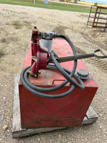 Slip tank w/hand pump