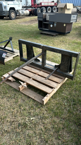 Skid steer bale fork