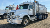 2005 Freightliner Columbia tri drive water truck