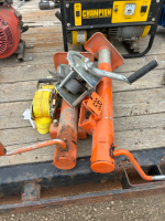 Trailer jacks/ hand winch/ ratchet strap