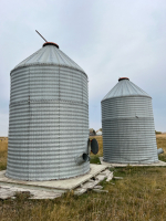 2- 1500 bu behlen flat bottom bins on wood floors