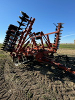 Hutchmaster 28&rsquo; tandem disc