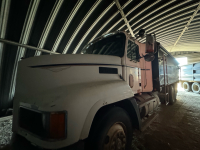 1990 Mack tandem grain truck (safetied)