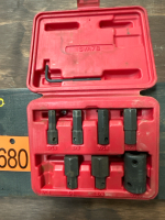 Mac Allen sockets standard