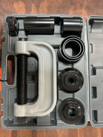 Ball joint/U joint kit