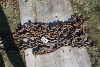 Approx. 12' HD chain & 20' med. Duty chain (1 hook)