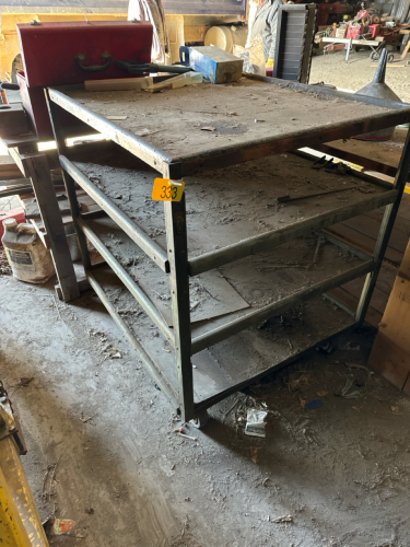 Shelving unit on castors