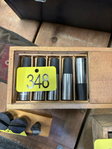 Set of collets